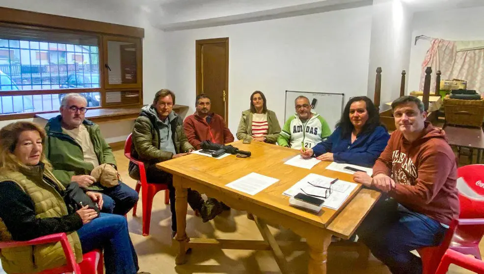 Un momento de la reunión del Comité Comarcal del PRC en el Nansa