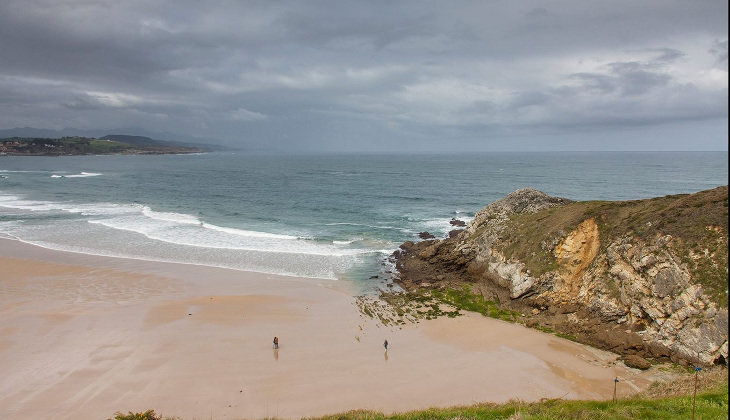 Playa de Oyambre