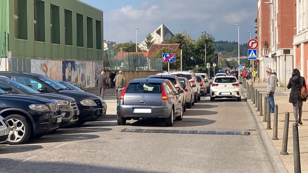 Coches mal estacionados