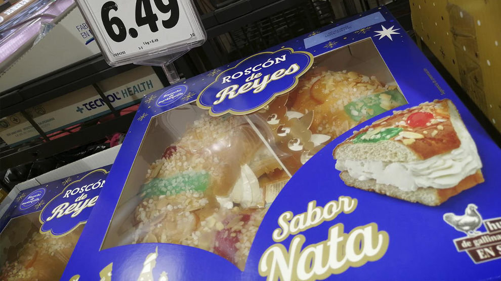 Cartelería y roscón de un establecimiento Lidl | Foto- Facua