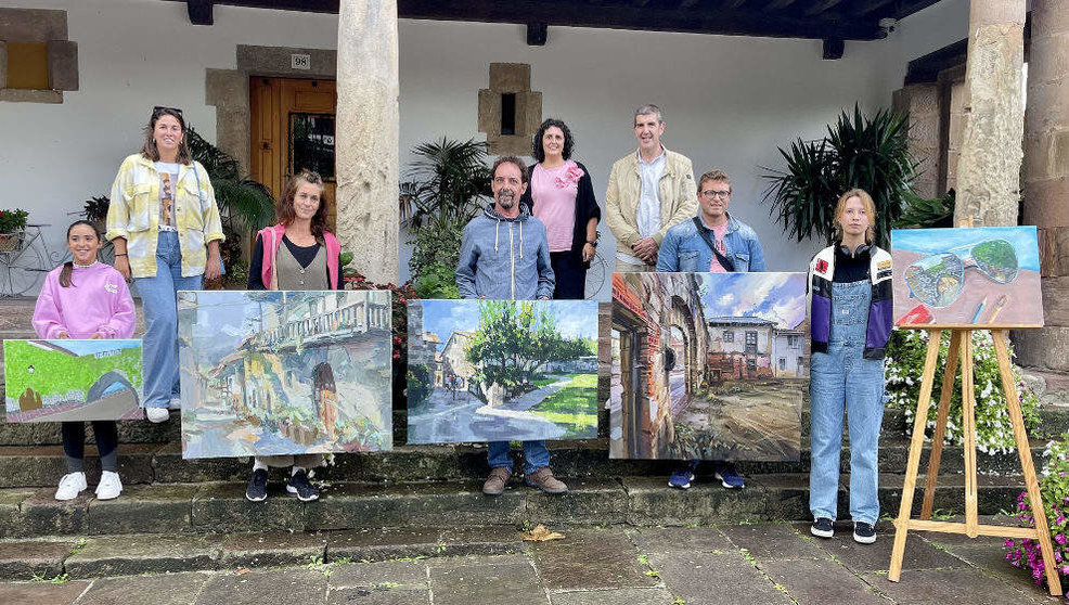 Artistas ganadores del III Concurso de Pintura de Cartes.