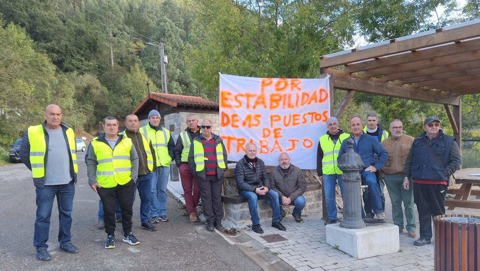  Trabajadores en huelga en la cantera de Solvay