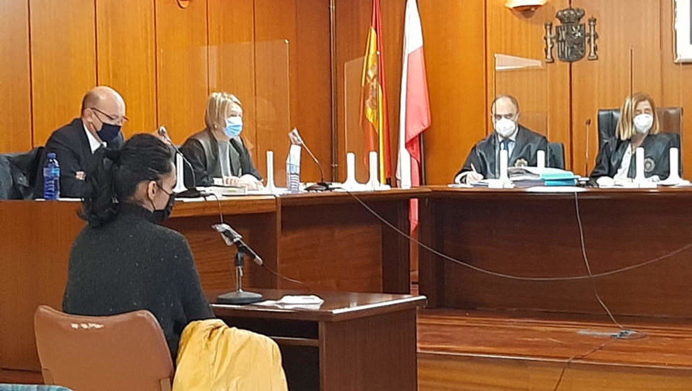 Juicio a la prostituta rumana condenada por estafar casi un millón de euros a un cliente que conoció en el club de alterne donde trabajaba enn Cantabria