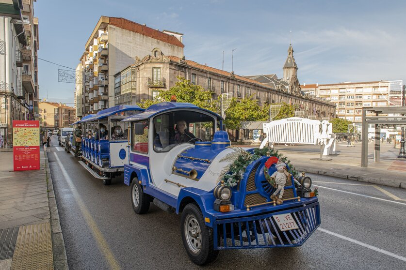 Tren turístico en Torrelavega