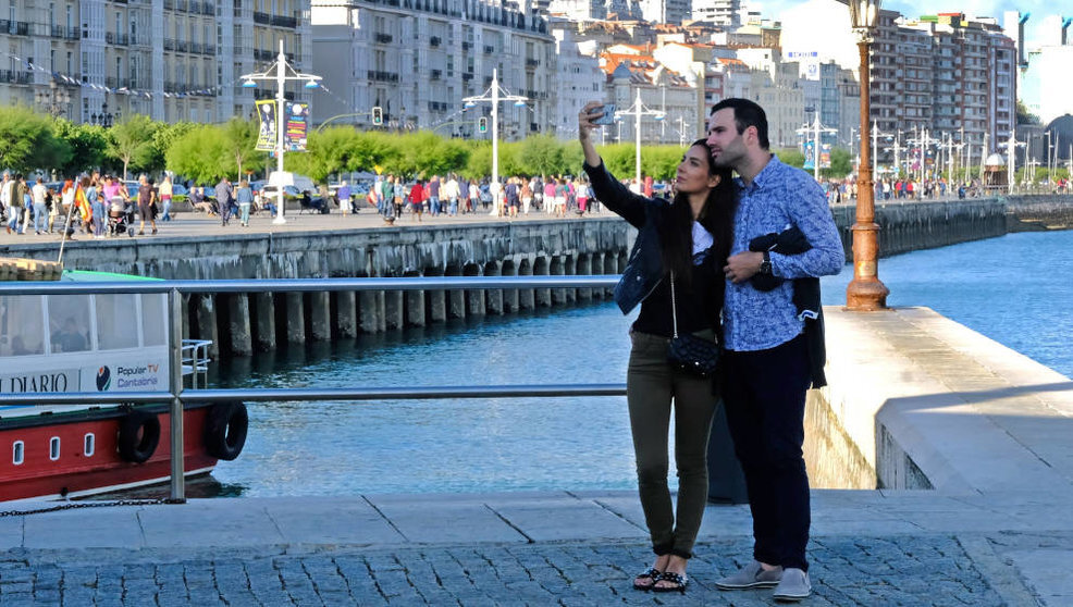 Turistas en Santander | Foto de archivo