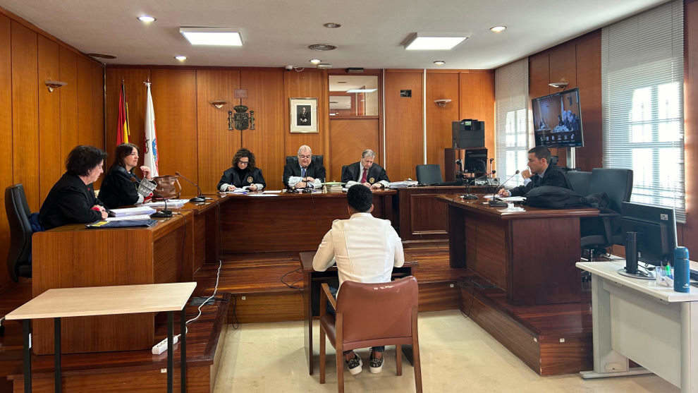 Juicio contra un acusado de agresión sexual a una joven de 16 años en un portal