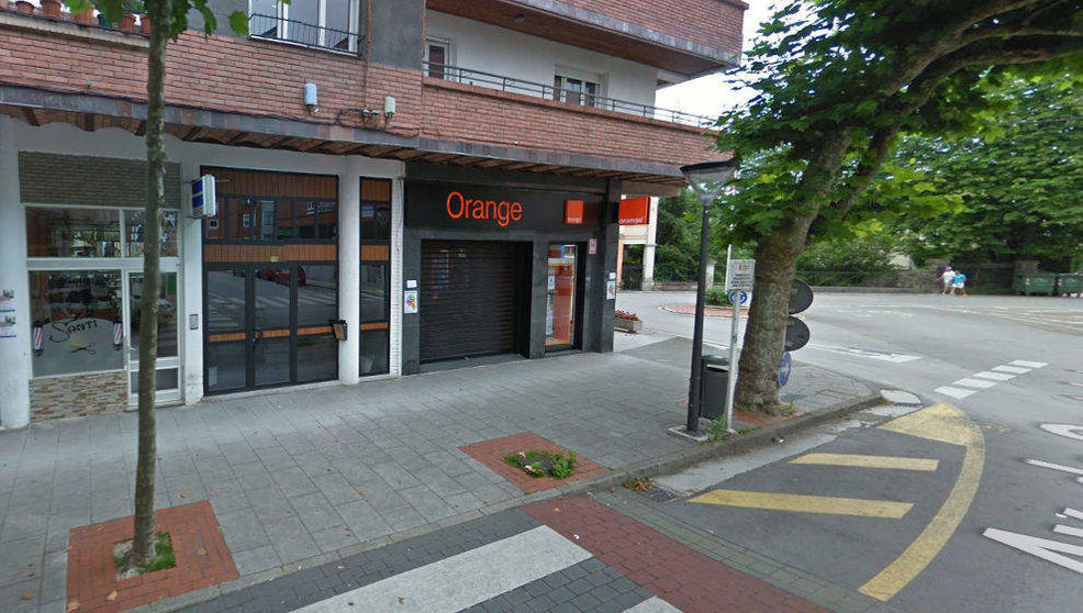 Tienda de Orange en Cabezón de la Sal | Foto- Google Maps