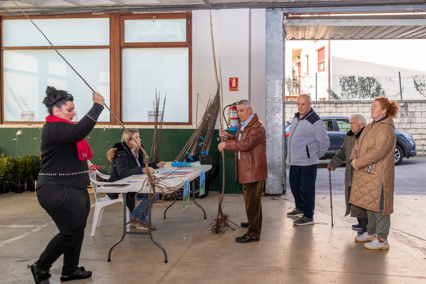 Reparto de árboles del Ayuntamiento de Polanco a los vecinos