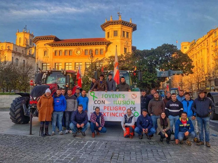 Ganaderos que pernoctaron anoche en el centro de Santander