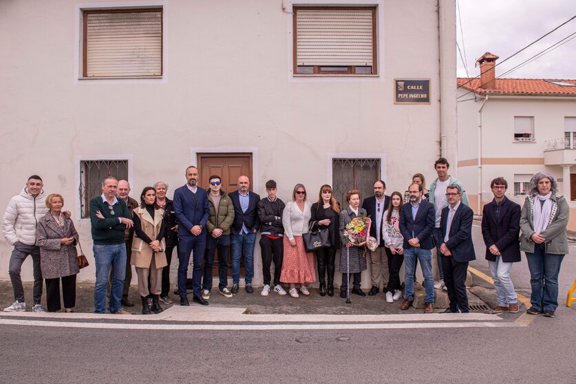 Acto de denominación de una calle de Sierrapando con el nombre de Pepe Ingelmo