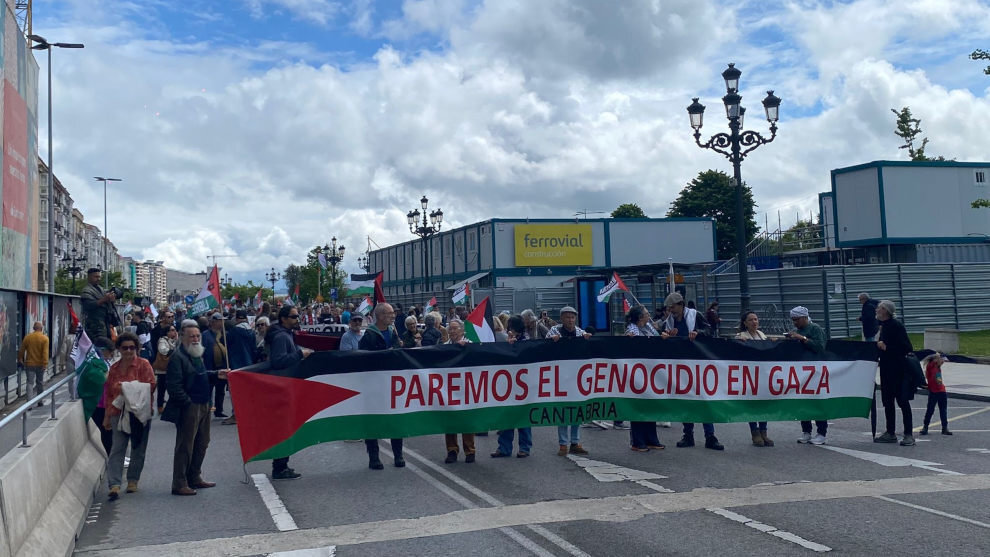 Manifestación en Santander para exigir "el fin del genocidio" de Israel contra Palestina