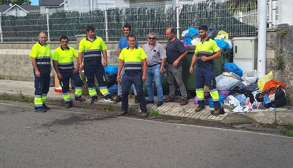 Trabajadores del servicio de recogida de basuras de la Mancomunidad El Brusco en el tercer día de huelga