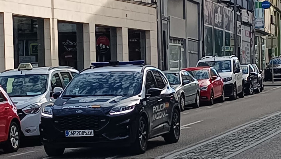 Coche de la Policía Nacional en Torrelavega | Foto- Policía Nacional