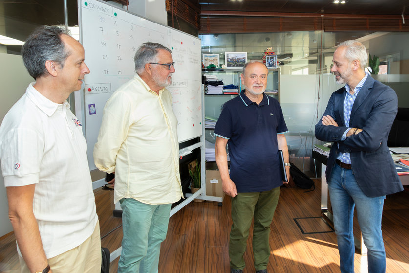 El Consejero De Educación, Formación Profesional Y Universidades, Sergio Silva, Se Reúne Con El Presidente De La Sociedad Coral De Torrelavega, José Nicasio Gutiérrez