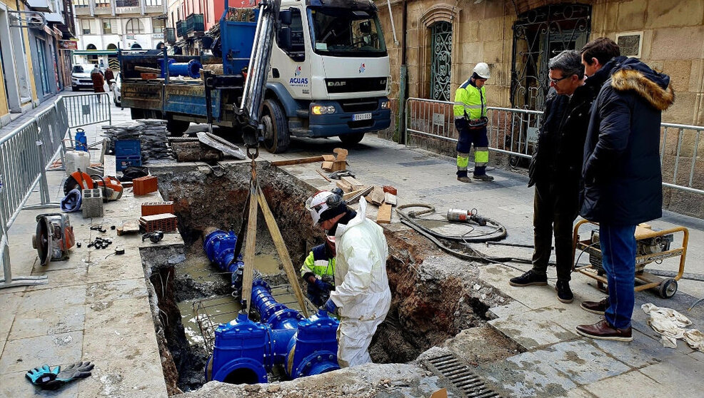 Obras en la calle Alfonso Astulez en Torrelavega