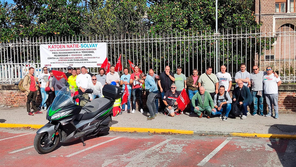 La plantilla de la logística de Solvay inicia movilizaciones para que se respeten sus derechos laborales y su seguridad - UGT