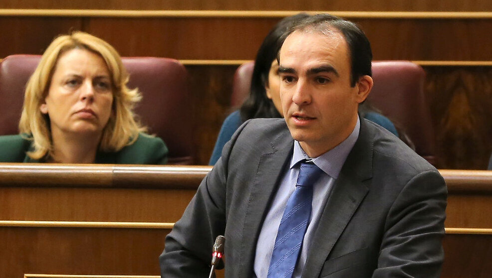 Javier Puente es el actual director general de Innovación, Desarrollo Empresarial y Emprendimiento del Gobierno del PP en Cantabria