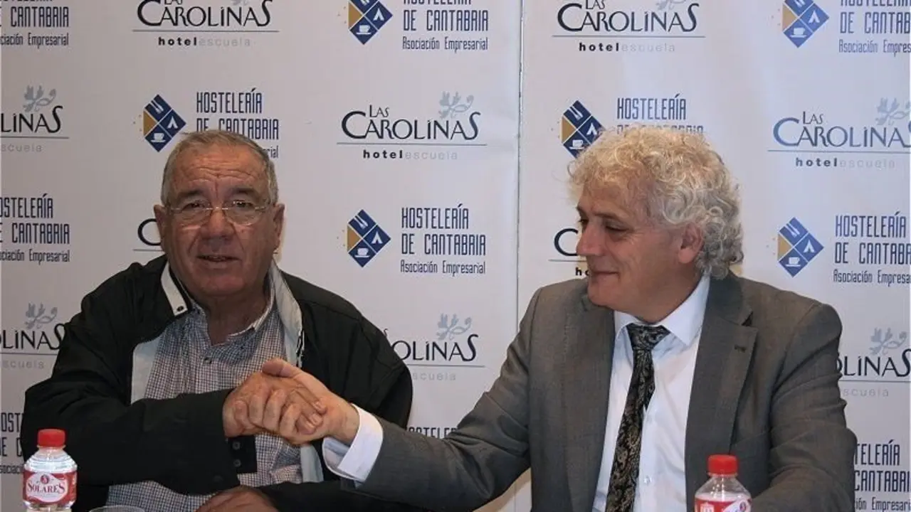 cUEVAS Y rÁBADO DURANTE LA FIRMA DEL CONVENIO