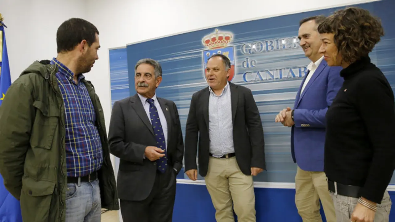 Reunión entre el equipo de Gobierno y el Presidente