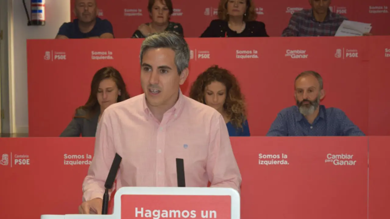 Pablo Zuloaga durante su intervención en el Comité Ejecutivo Regional extraordinario del PSOE cántabro