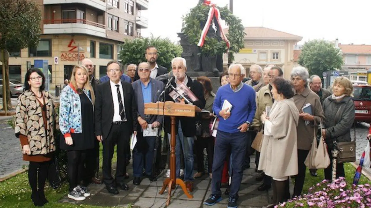 Homenaje en el Día del Libro en Torrelavega