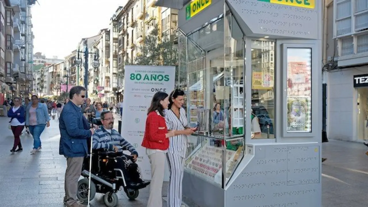 nuevo modelo de quiosco en la calle Burgos de Santander