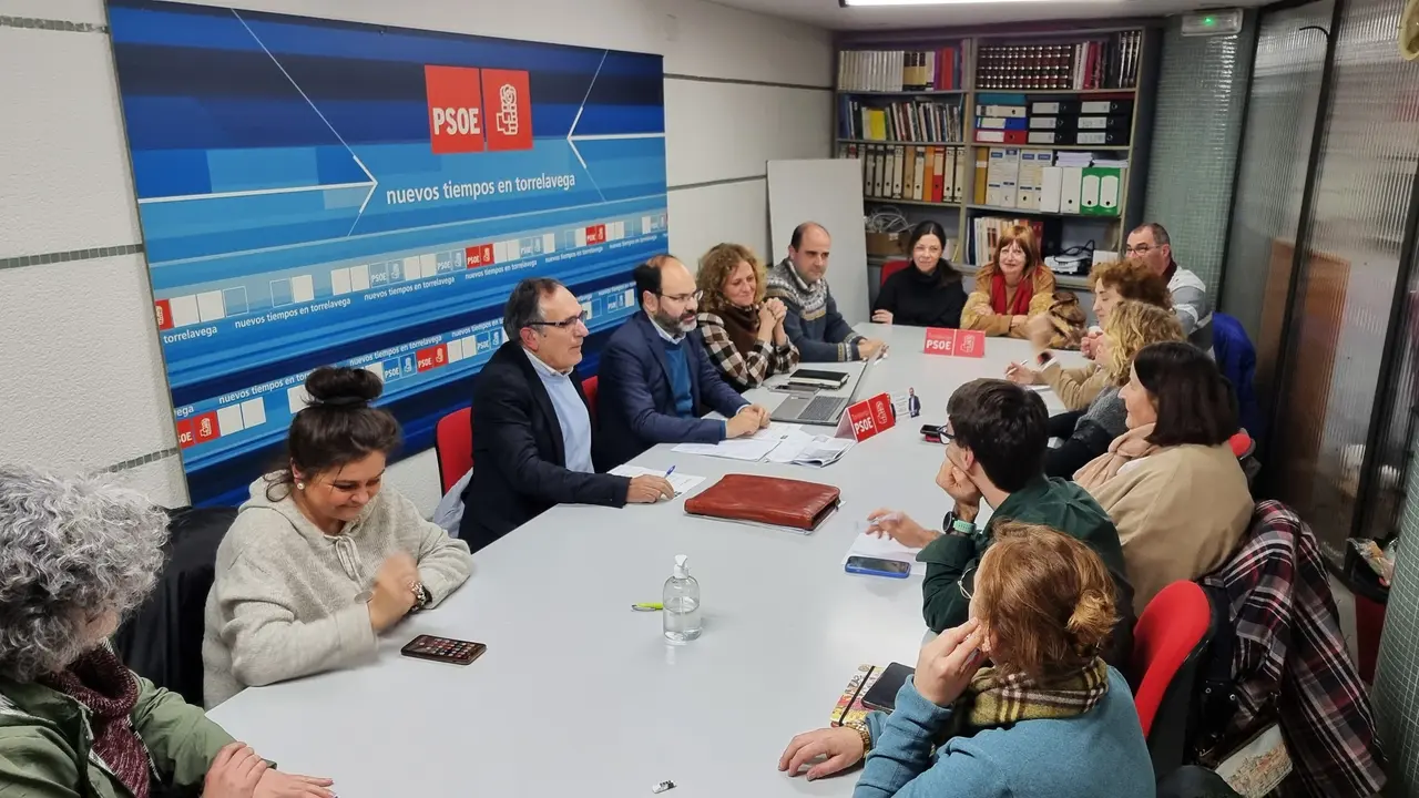 Reunión de la Comisión Ejecutiva Municipal del PSOE de Torrelavega