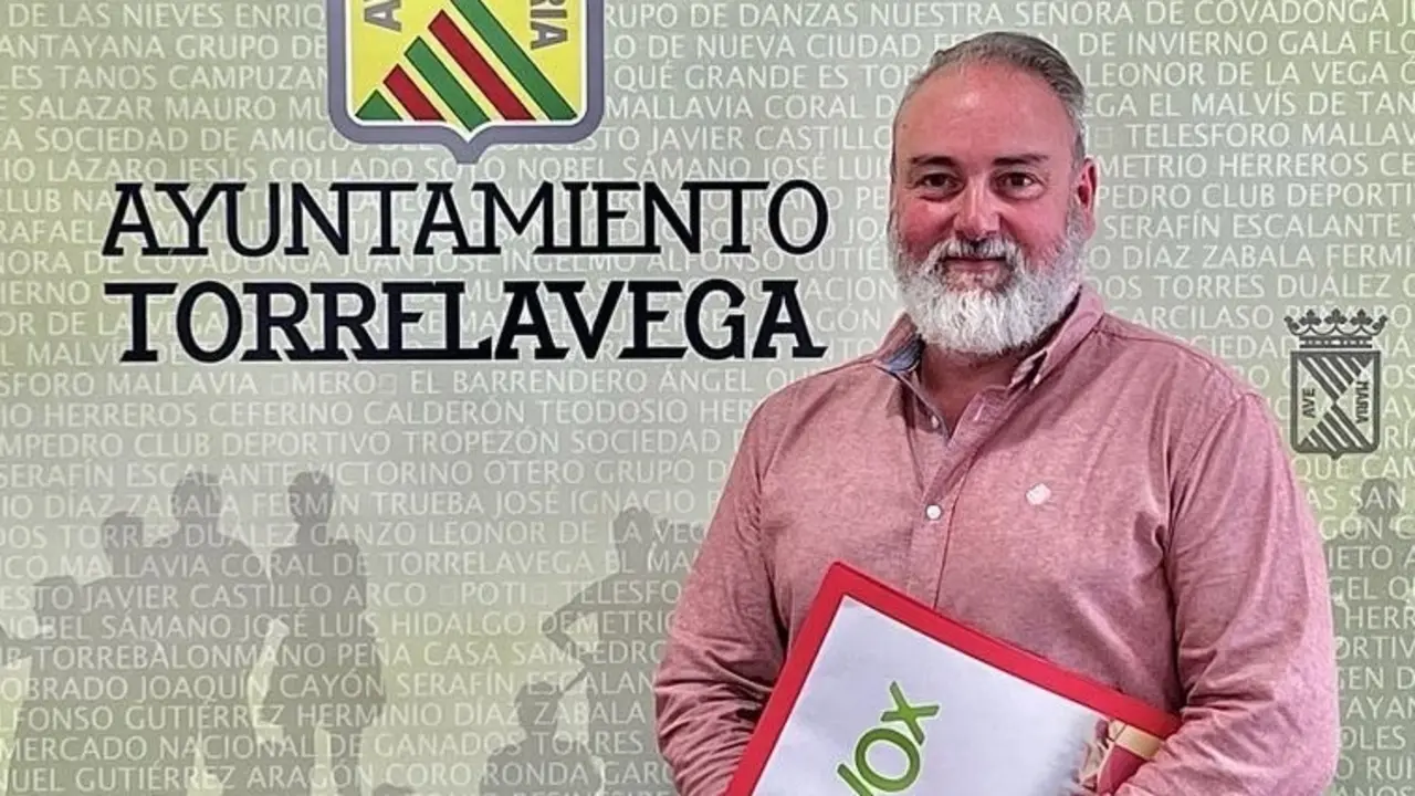 El portavoz de Vox Torrelavega, Roberto García Corona