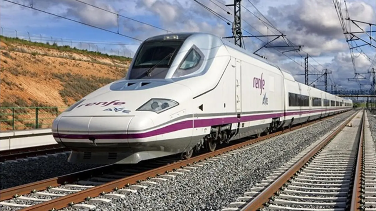 Tren AVE de Renfe