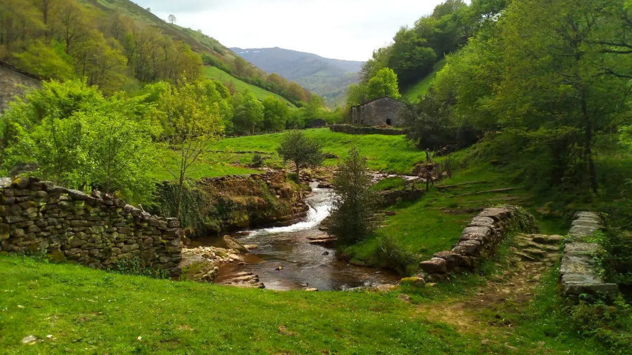 Paisaje cántabro de los Valles Pasiegos