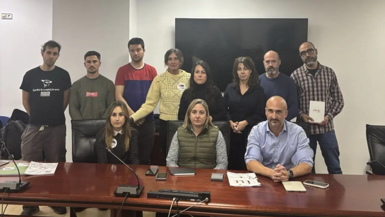 La Junta de Personal Docente se encierra en protesta por %22la negativa de Educación a negociar la adecuación retributiva%22