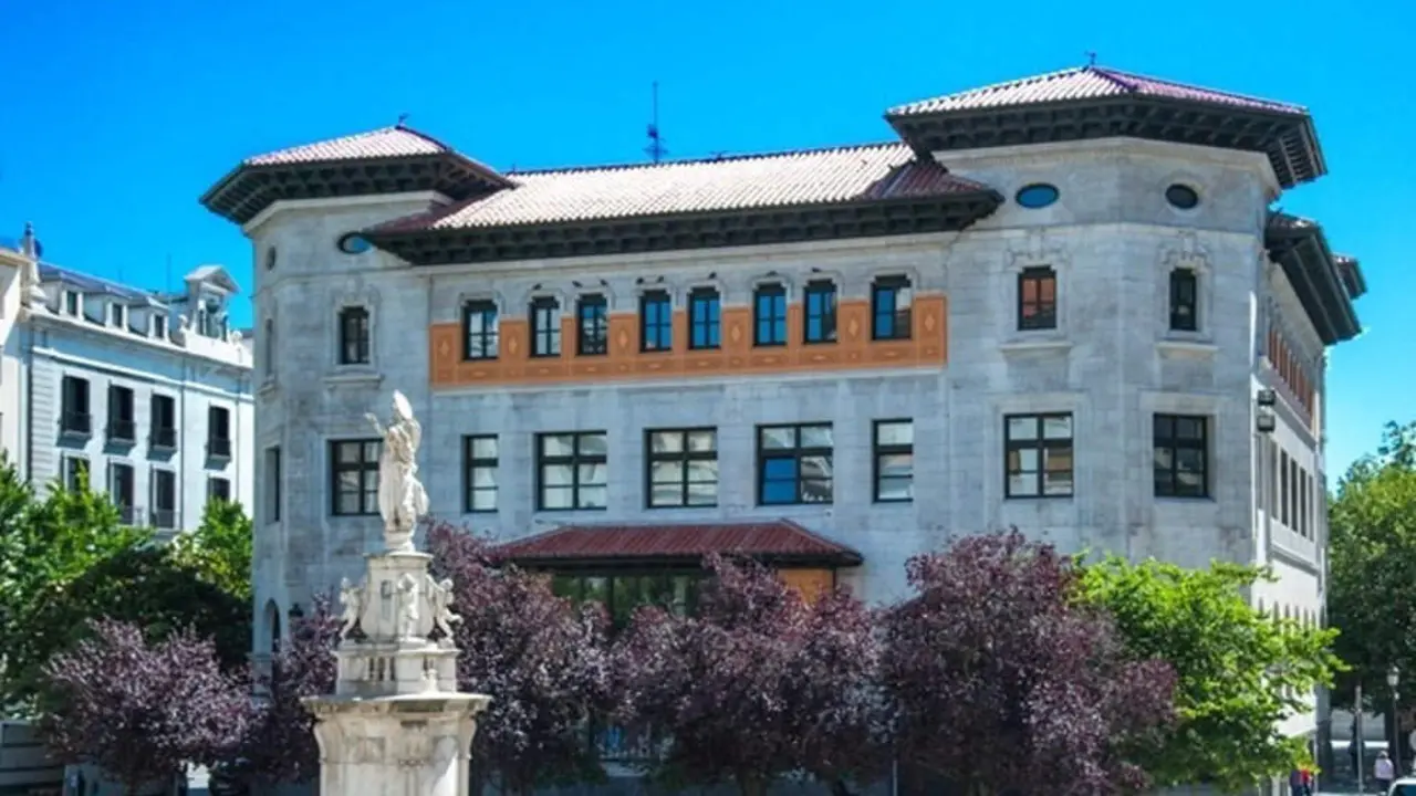 Sede de Correos en Santander