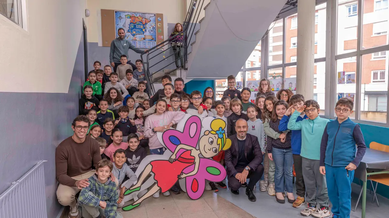 Alumnos de 5º de Primaria de Torrelavega diseñan figuras que iluminarán Demetrio Herrero en Navidad