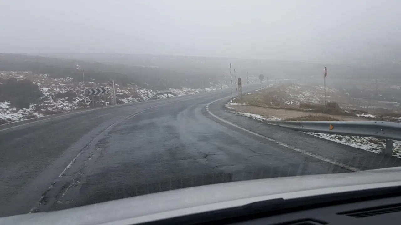 La nieve ha obligado a cerrar Puerto de Lunada