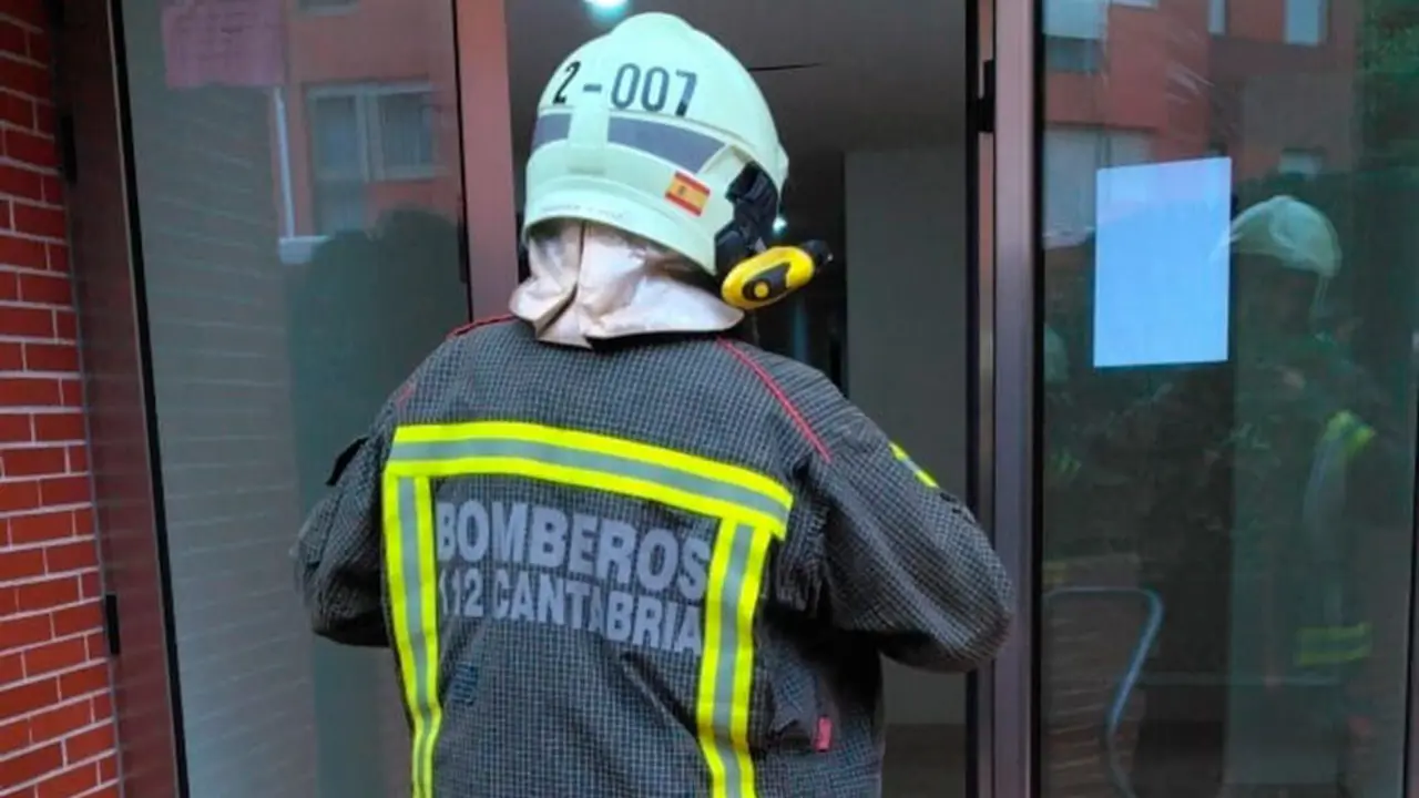 Bombero acude a un incendio - 112