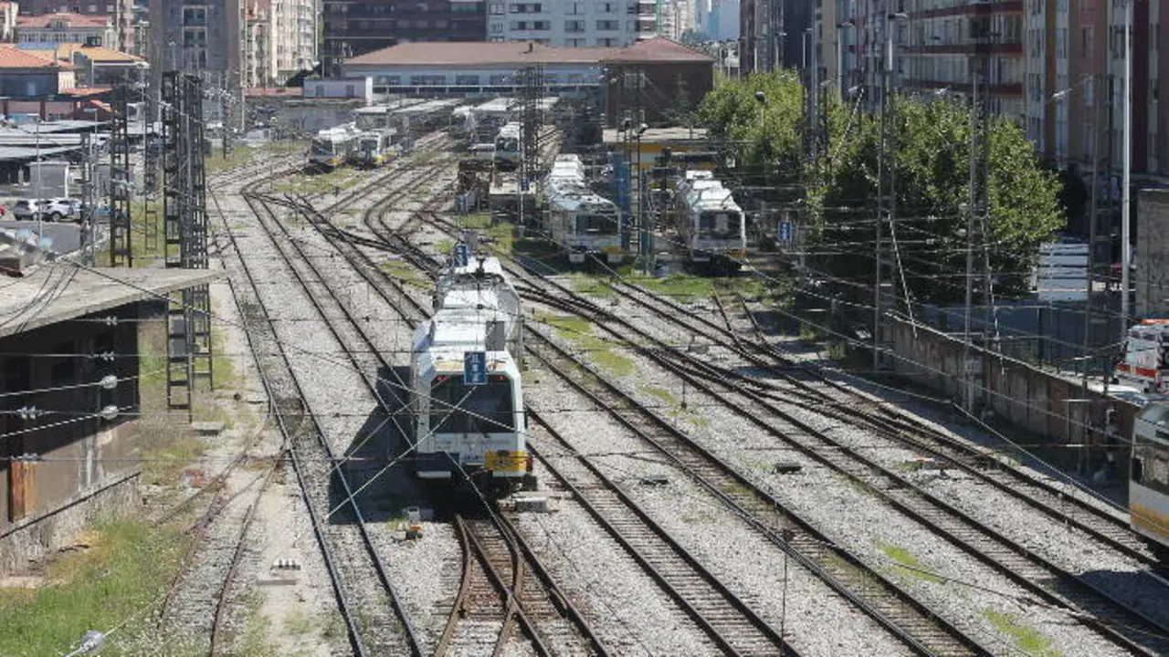 La conexión por tren entre Santander y Oviedo se ha suspendido por las condiciones meteorológicas adversas